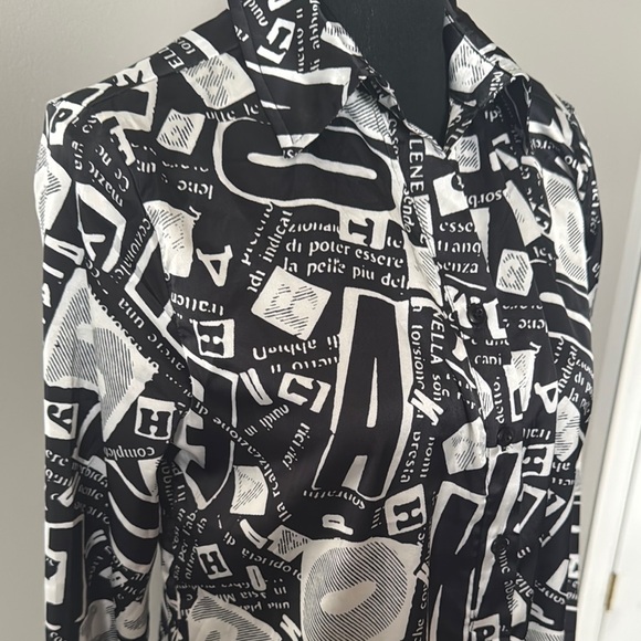 Black and White Graphic Button-Up Shirt - Picture 3 of 9